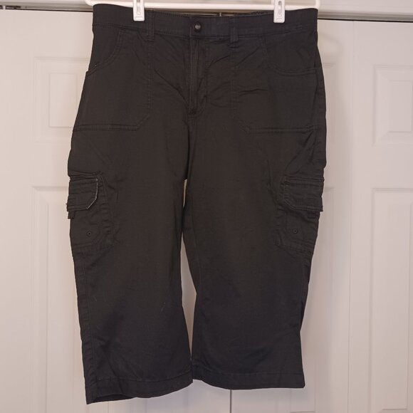 3/$18 - Lee Black Capris Size 10 - Picture 1 of 6